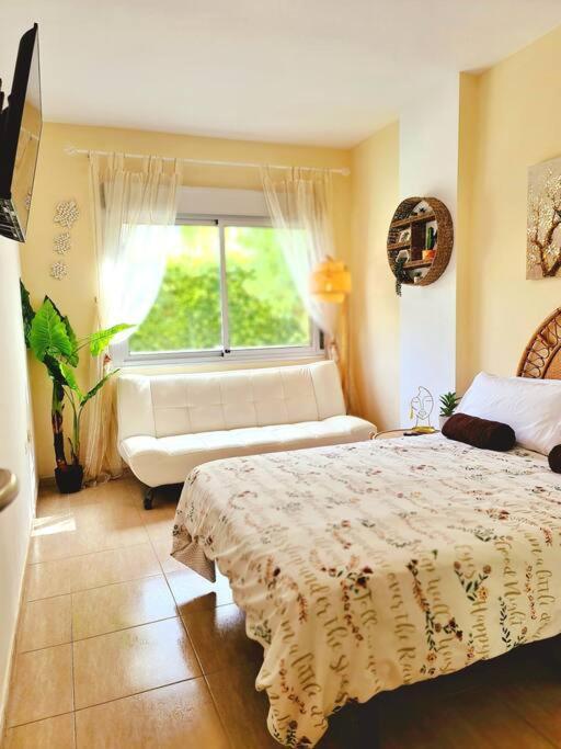 Homely Apt In Modern Building With Pool Сан Мигел де Абона Екстериор снимка